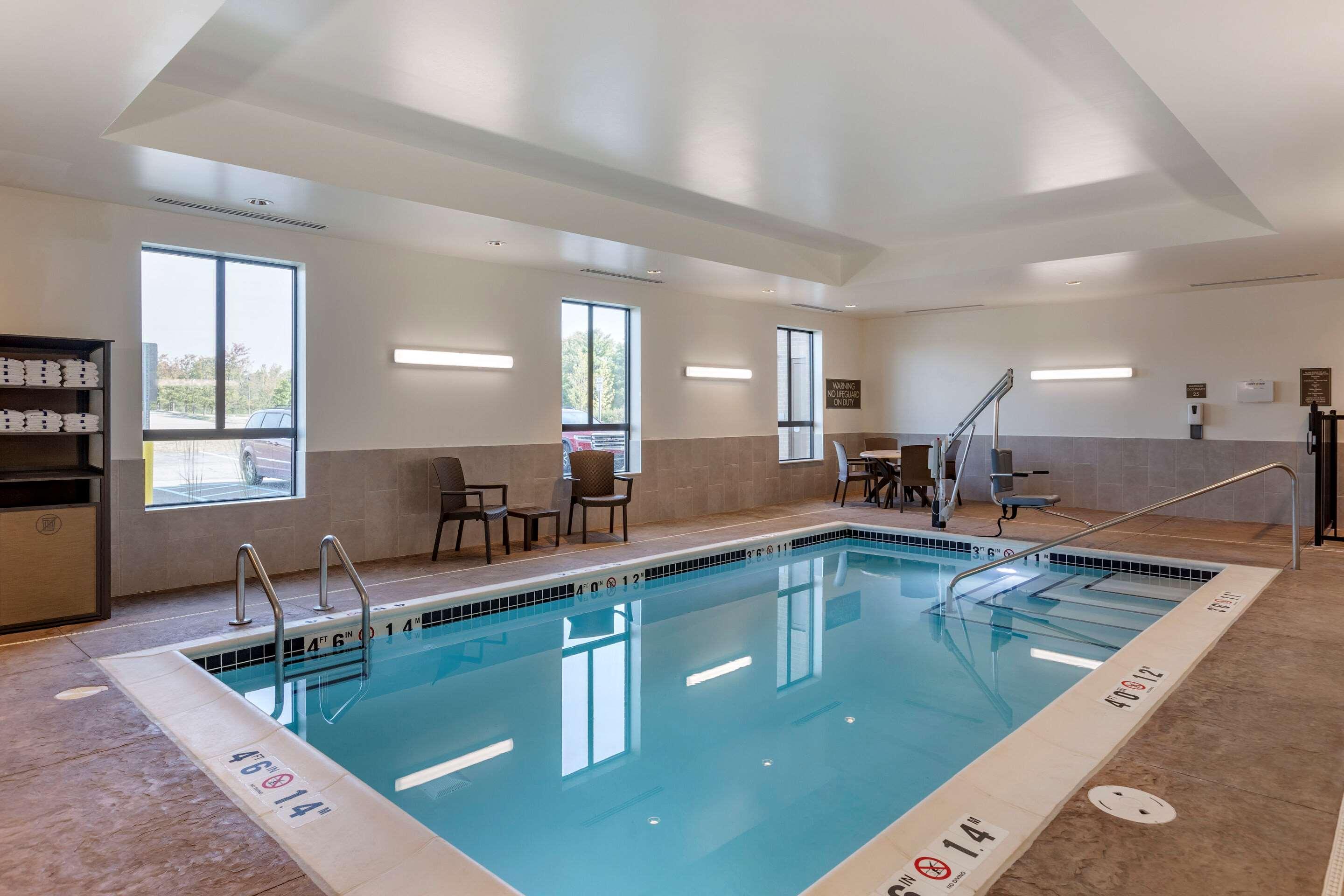 Comfort & Hotel Clarkston